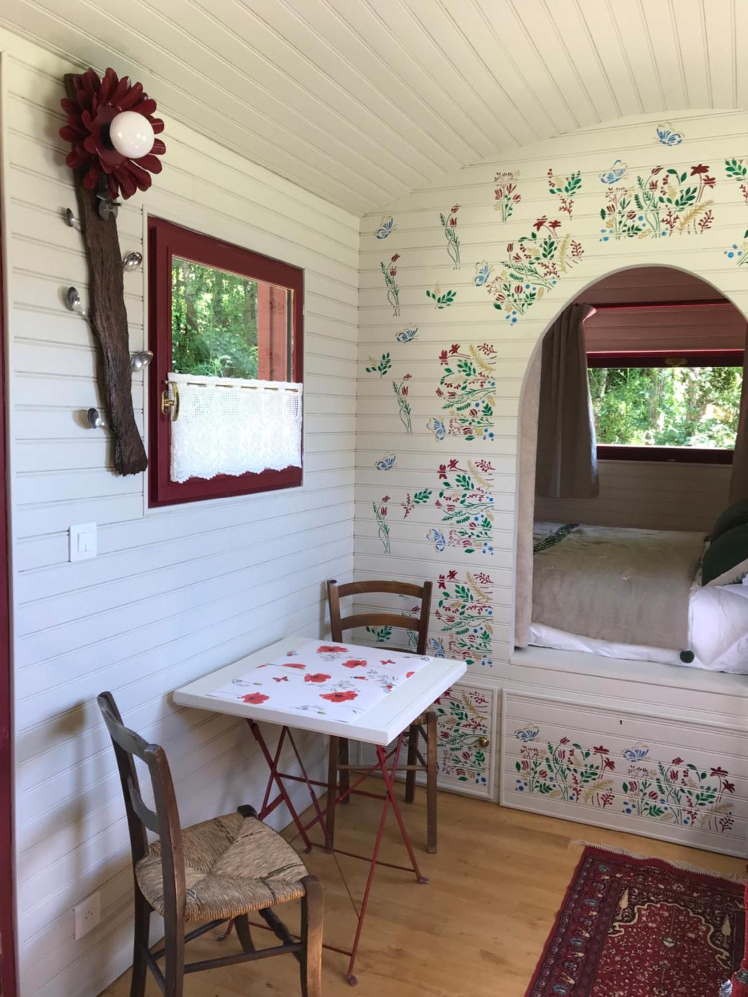 Le Val Du Pech Chantant Chambres D'Hotes Pern Екстериор снимка